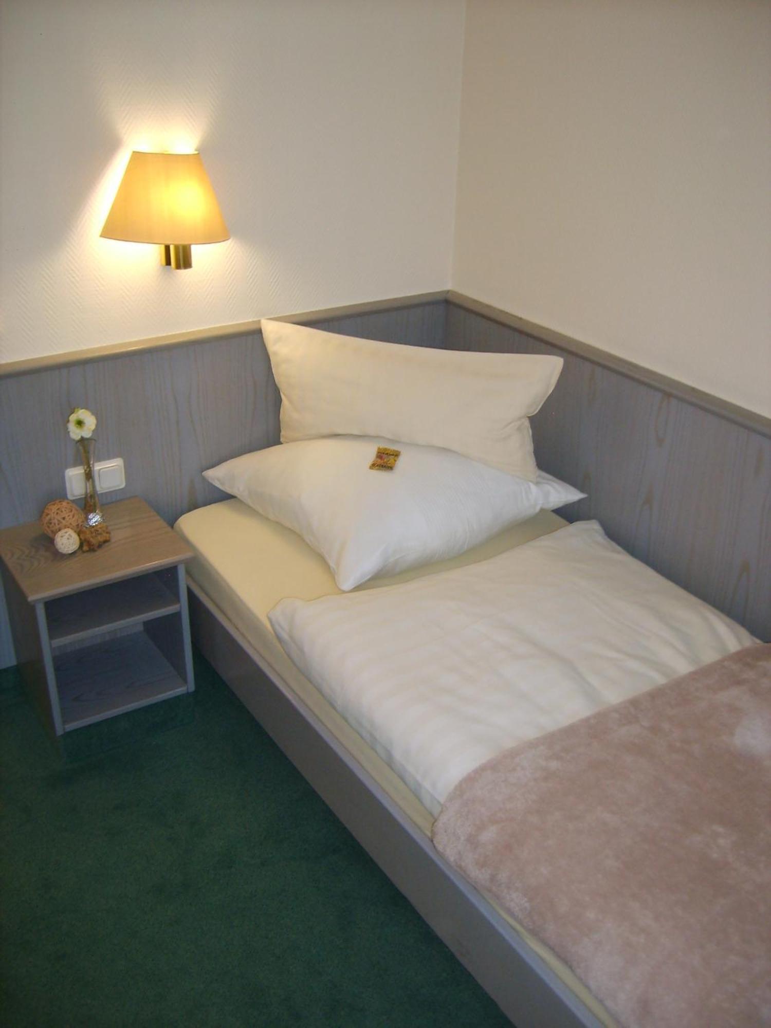 City Hotel By Celina Hagen  Quarto foto
